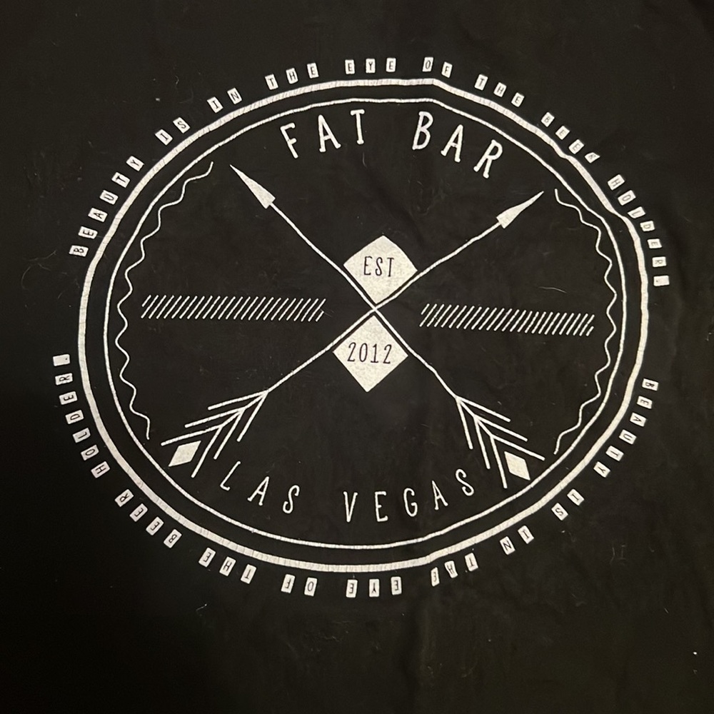 🔥RARE ICONIC FAT BAR LAS VEGAS STRIP CROP TOP - Picture 2 of 3
